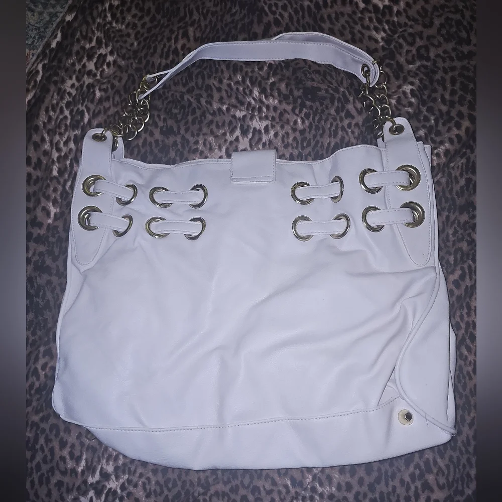 Purse - Picture 3 of 4